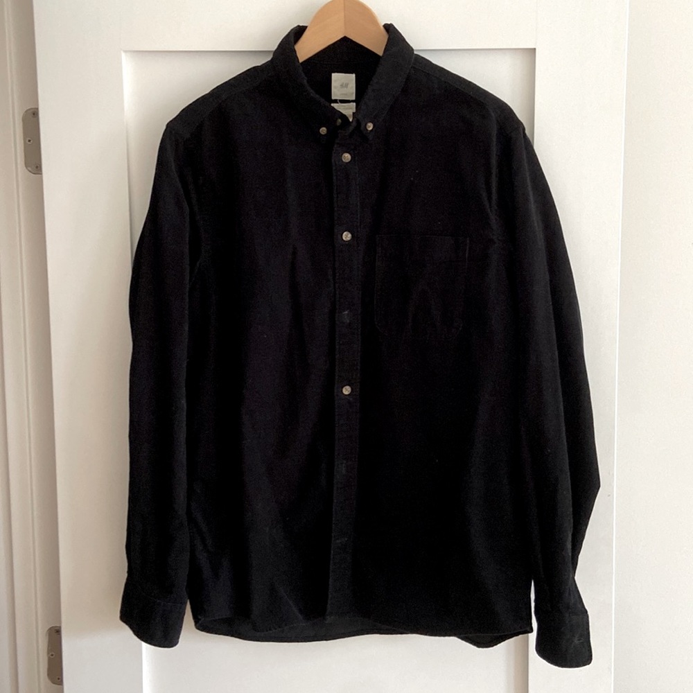 H&M regular fit corduroy black shirt